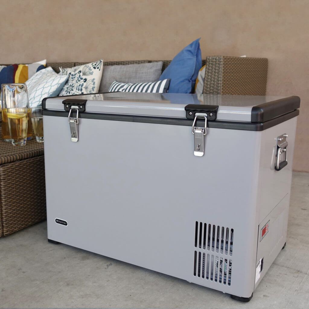Whynter 65 Quart Portable Fridge/ Freezer FM-65G